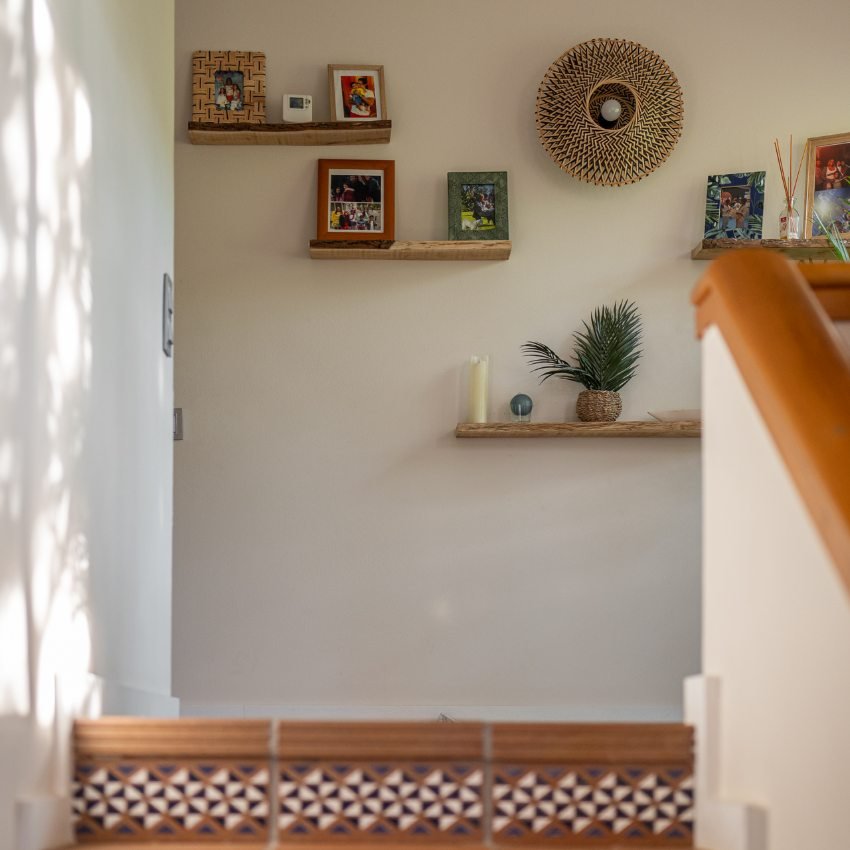 Escalera con mosaico hidráulico después